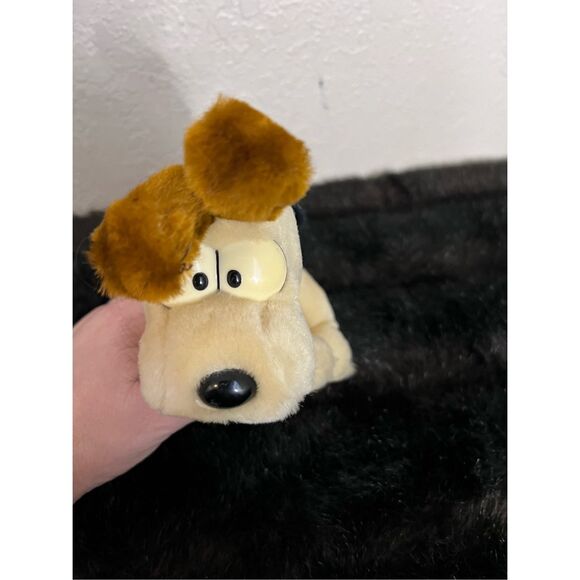 1983 Odie Dog Stuffed Animal from Garfield - Picture 1 of 4